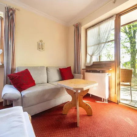 Attraktives Mit Terrasse In * Bad Birnbach